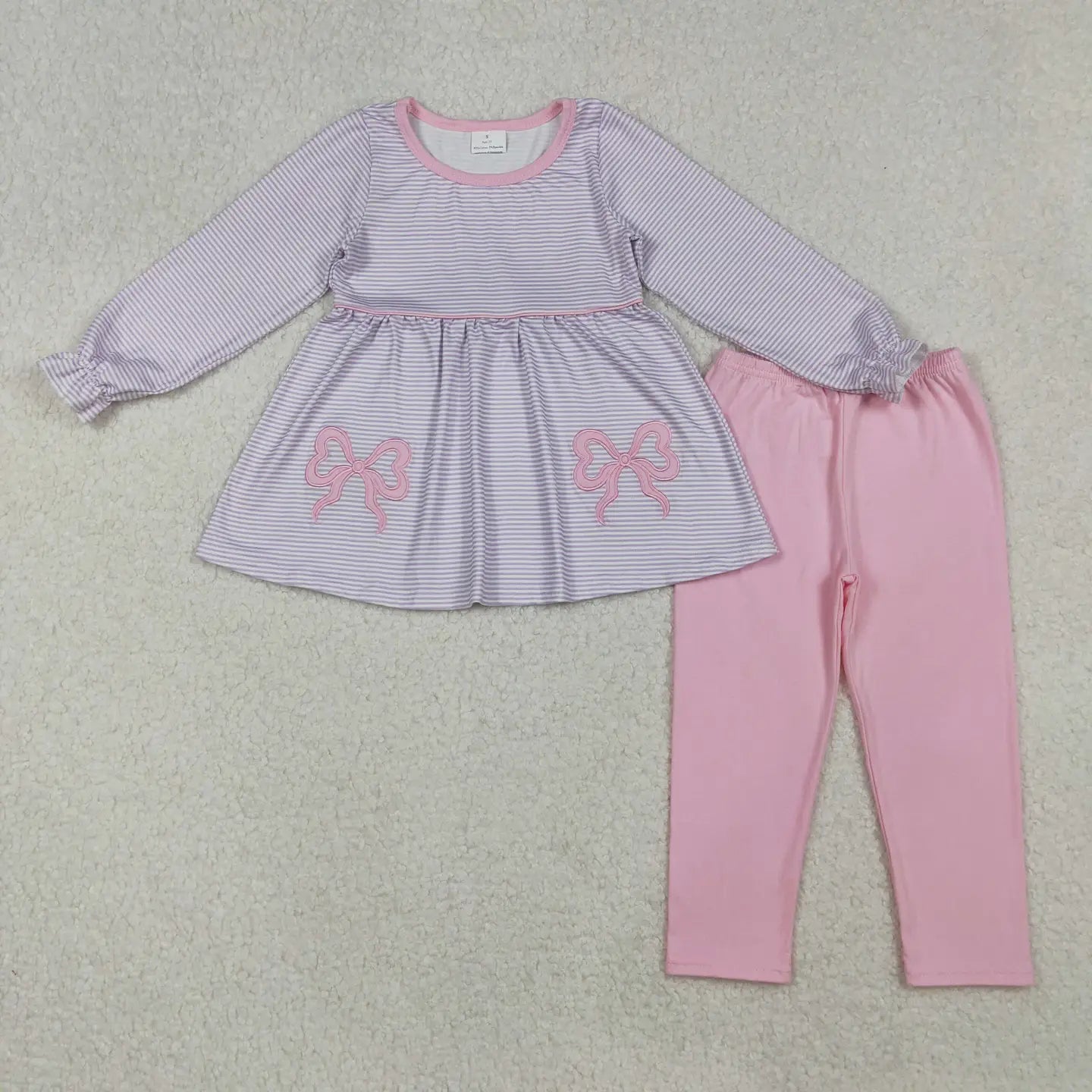 Bow and Striped Girl's Outfit 1-2 week tat