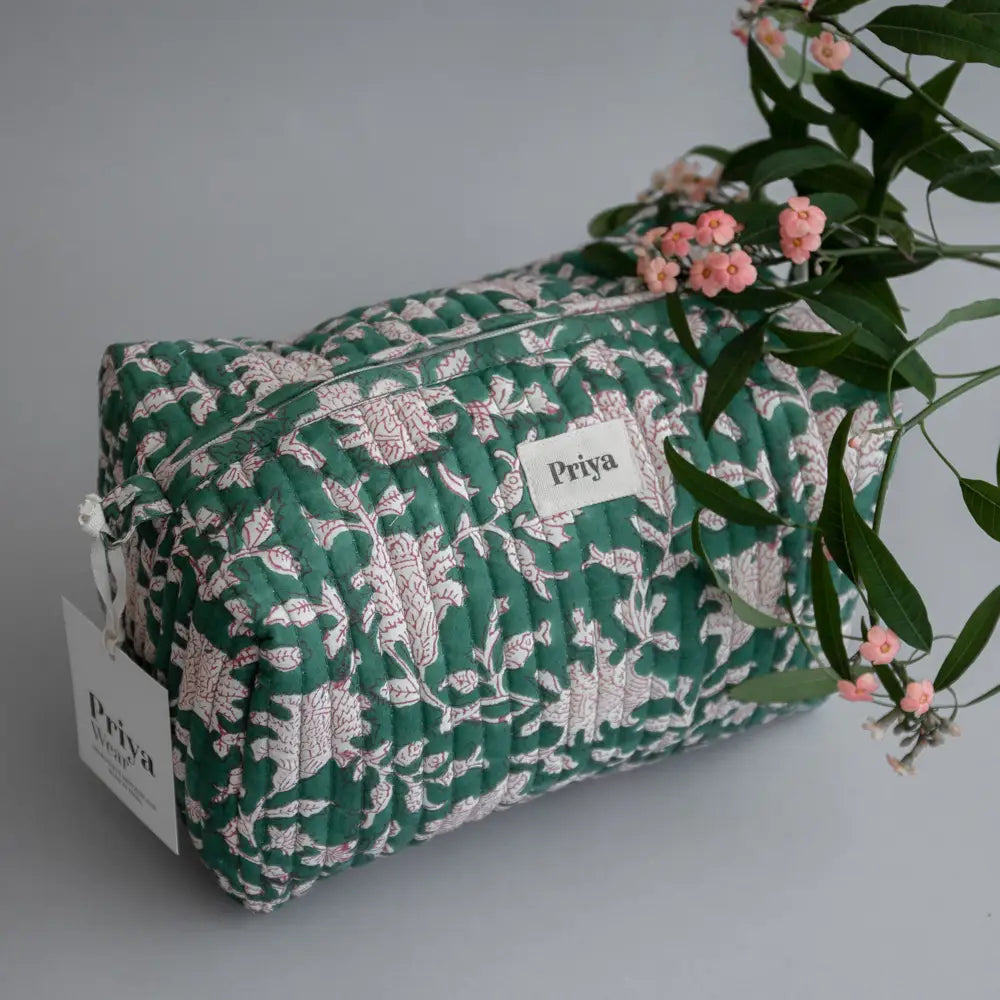 Cosmetic Pouch 2-3 week tat