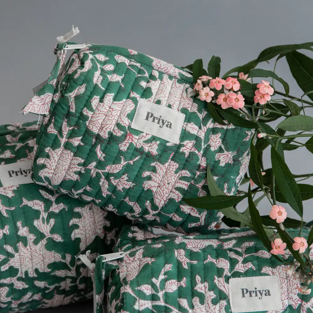 Cosmetic Pouch 2-3 week tat